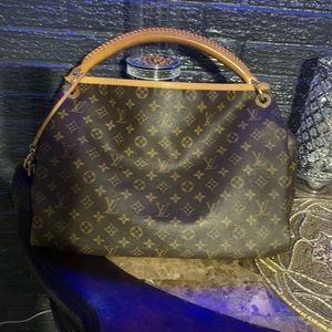 Louis Vuitton purse